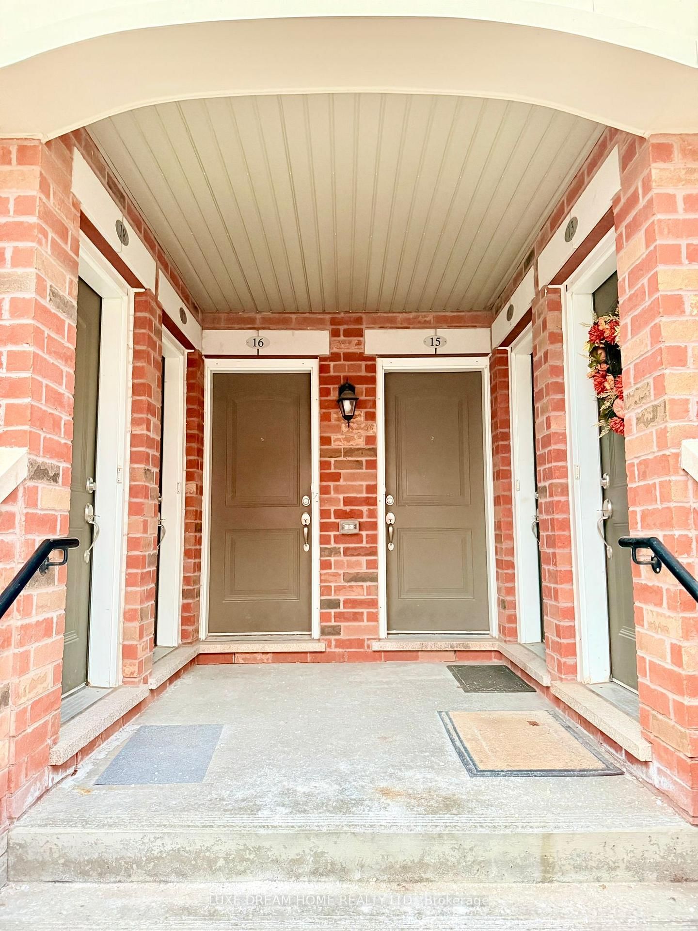 2496 Post Road, Unit 15 - Photo 3