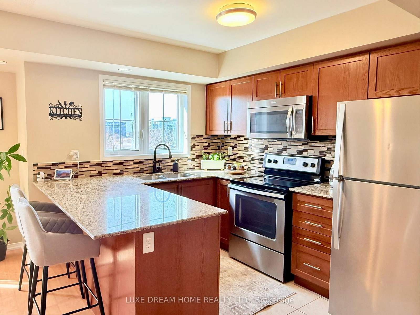 2496 Post Road, Unit 15 - Photo 4