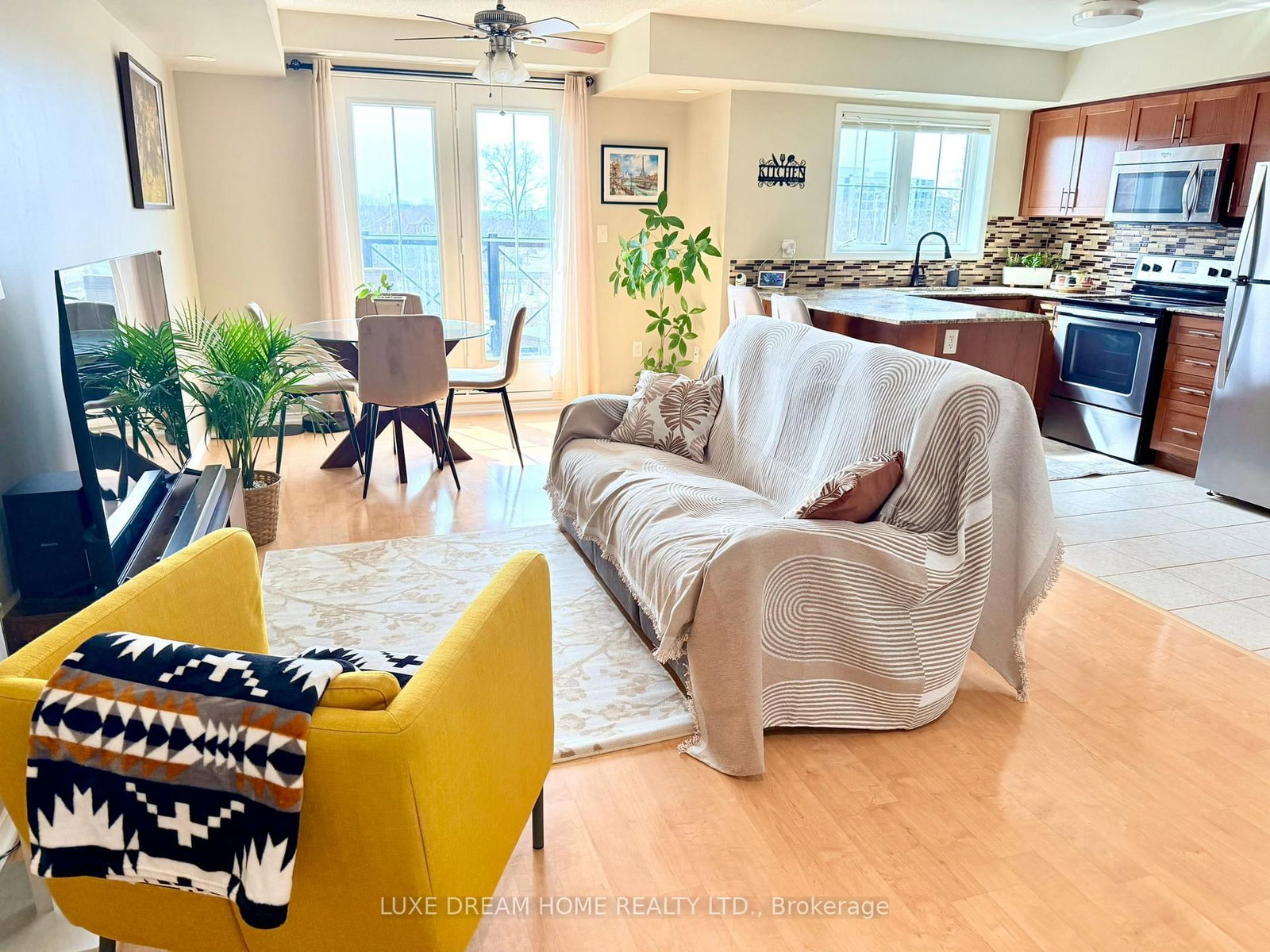 2496 Post Road, Unit 15 - Photo 5