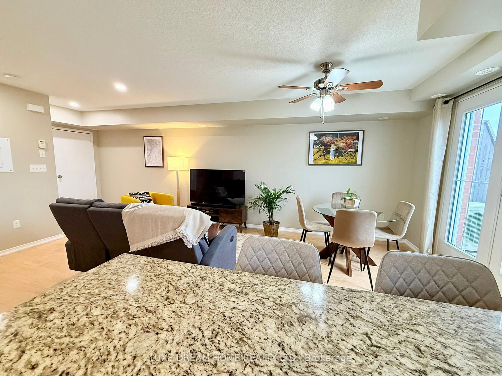 2496 Post Road, Unit 15 - Photo 8