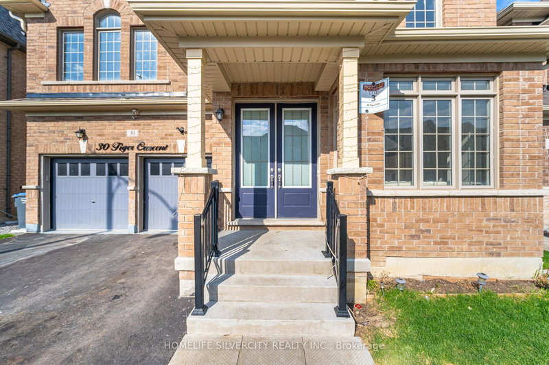 30 Tiger Cres, Brampton, L6R 4C1 | Image 2