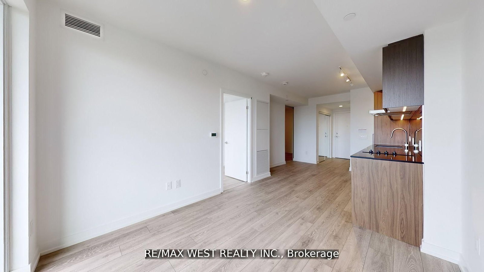 1100 Sheppard Avenue W, Unit 1023 - Photo 13