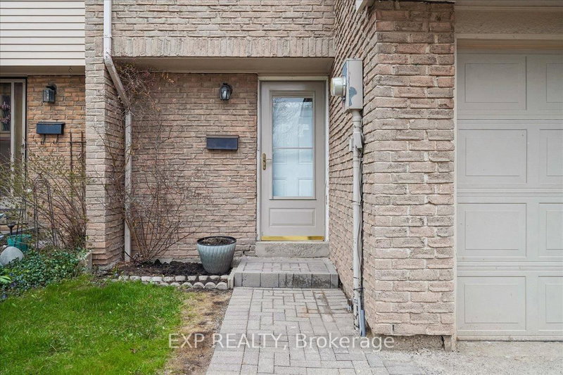 72 - 1556 Lancaster Dr, Oakville, L6H 2Z4 | Image 2