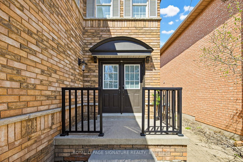 465 Pondview Pl, Oakville, L6H 6S4 | Image 3