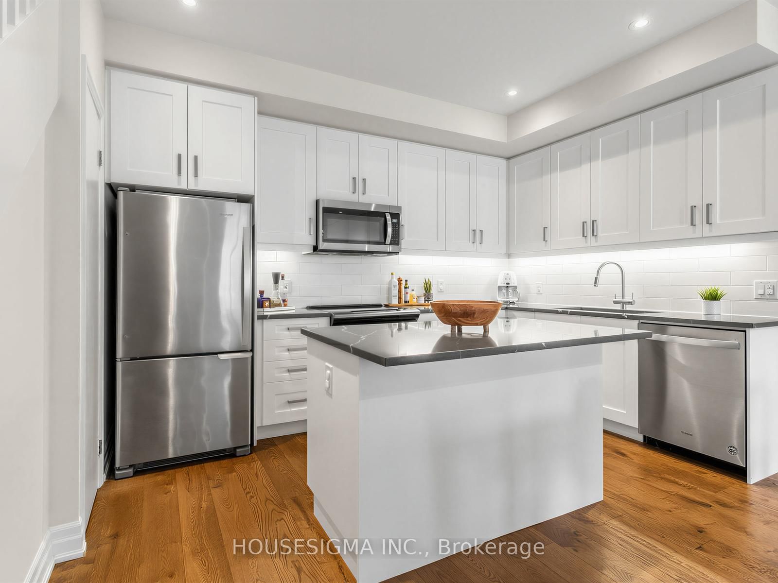 1190 Cawthra Road, Unit 615 - Photo 7