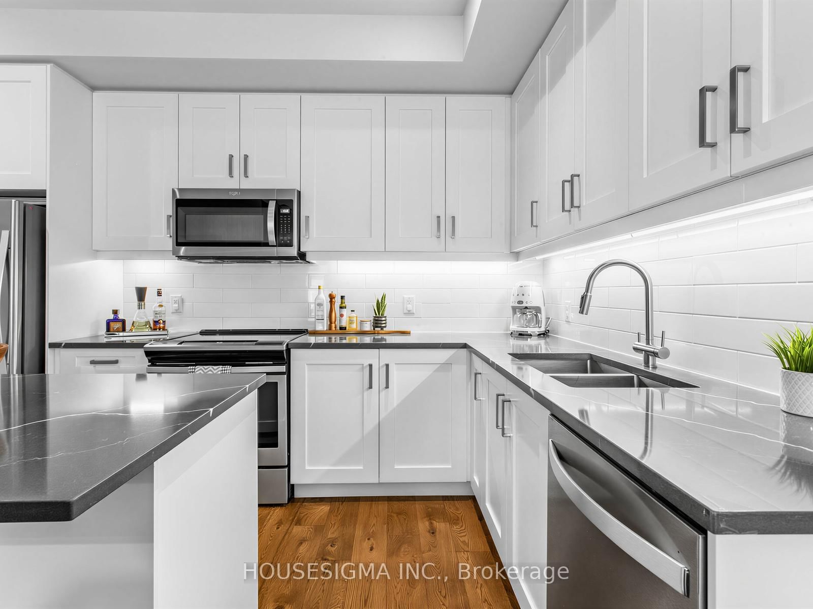 1190 Cawthra Road, Unit 615 - Photo 8