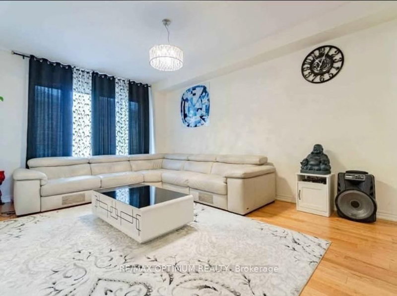 (Upper) - 93 Padbury Tr, Brampton, L7A 4V3 | Image 3