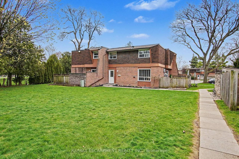 4 - 661 Francis Rd, Burlington, L7T 3X6 | Image 3