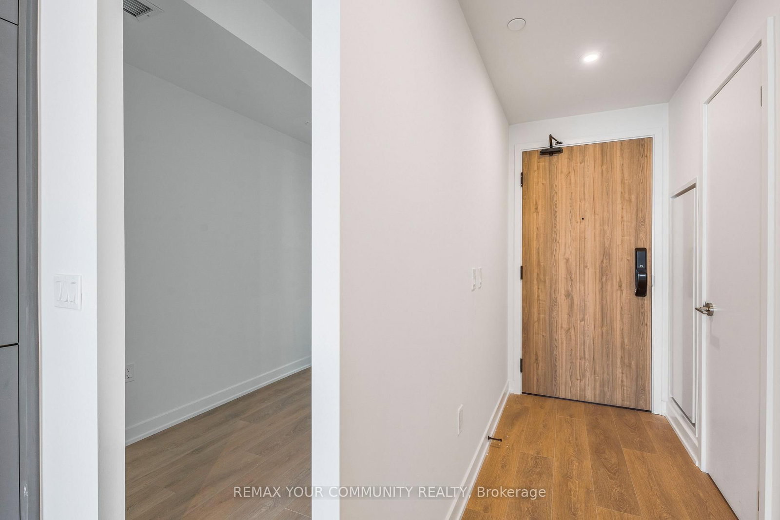 1 Fairview Road E, Unit 2412 - Photo 10
