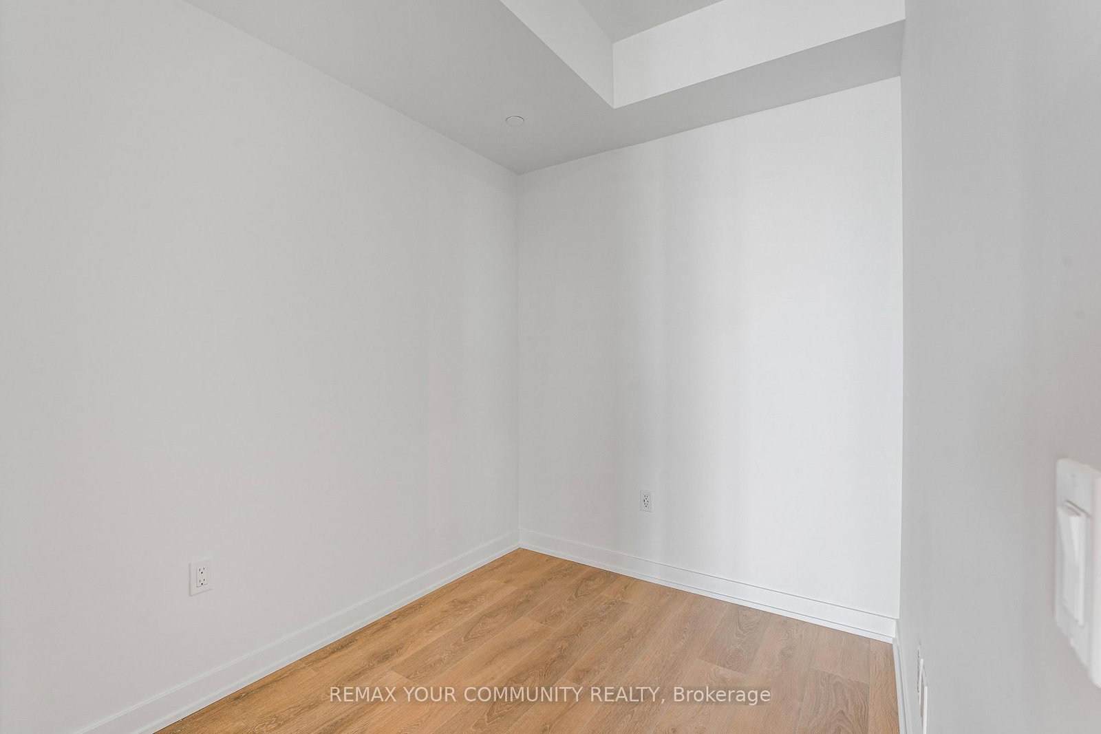 1 Fairview Road E, Unit 2412 - Photo 13