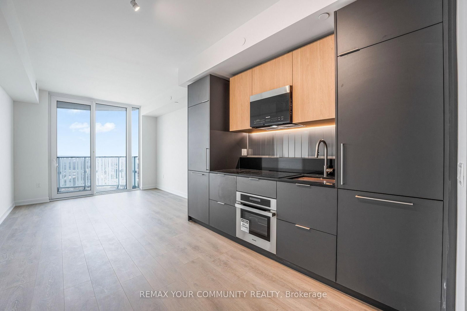 1 Fairview Road E, Unit 2412 - Photo 17