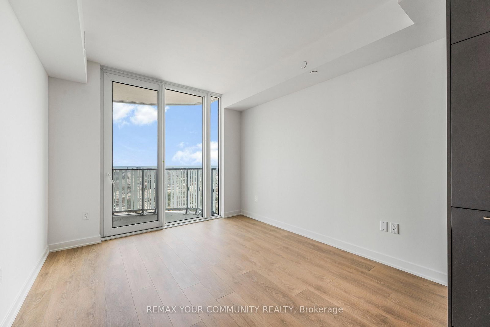 1 Fairview Road E, Unit 2412 - Photo 22