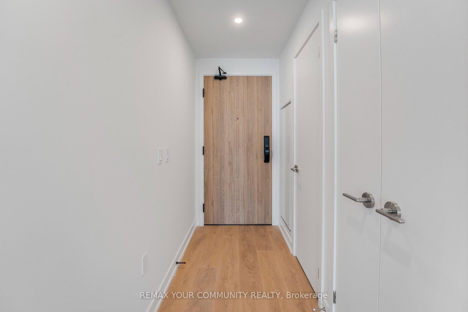1 Fairview Road E, Unit 2412 - Photo 9