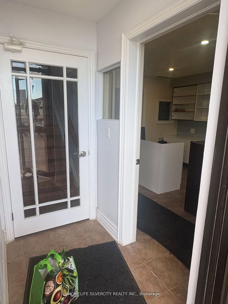 17 - 2131 Williams Pkwy E, Brampton, L6S 6B8 | Image 2