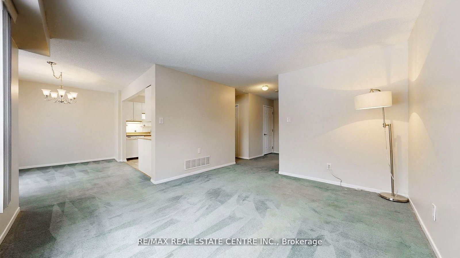 3079 Fifth Line W, Unit 67 - Photo 11