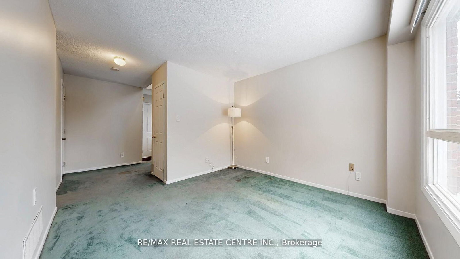 3079 Fifth Line W, Unit 67 - Photo 12