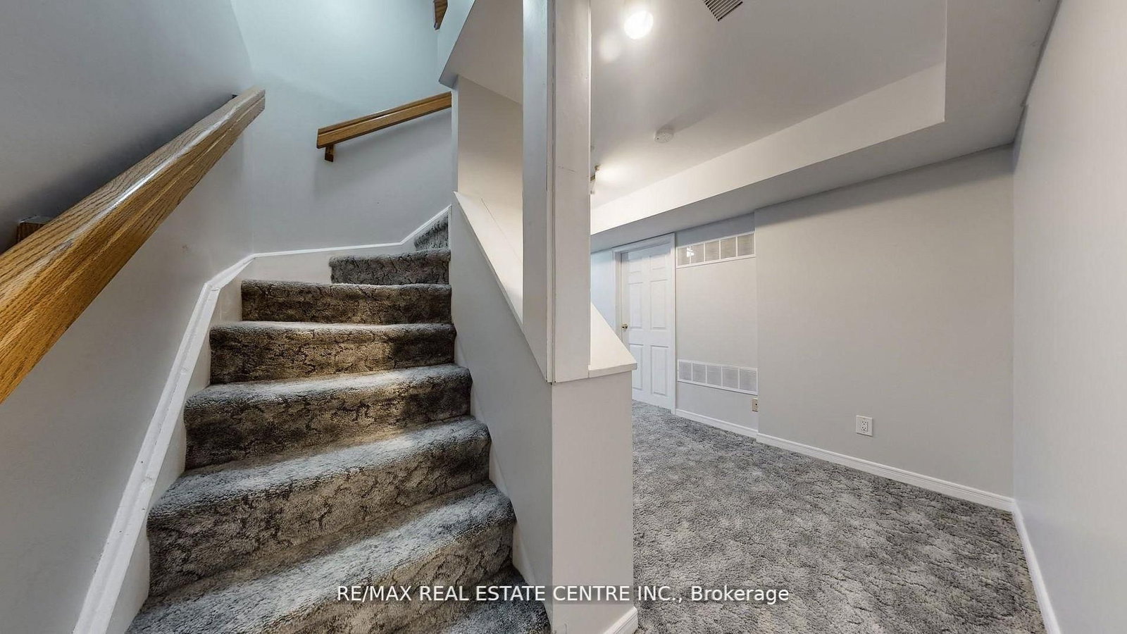 3079 Fifth Line W, Unit 67 - Photo 26