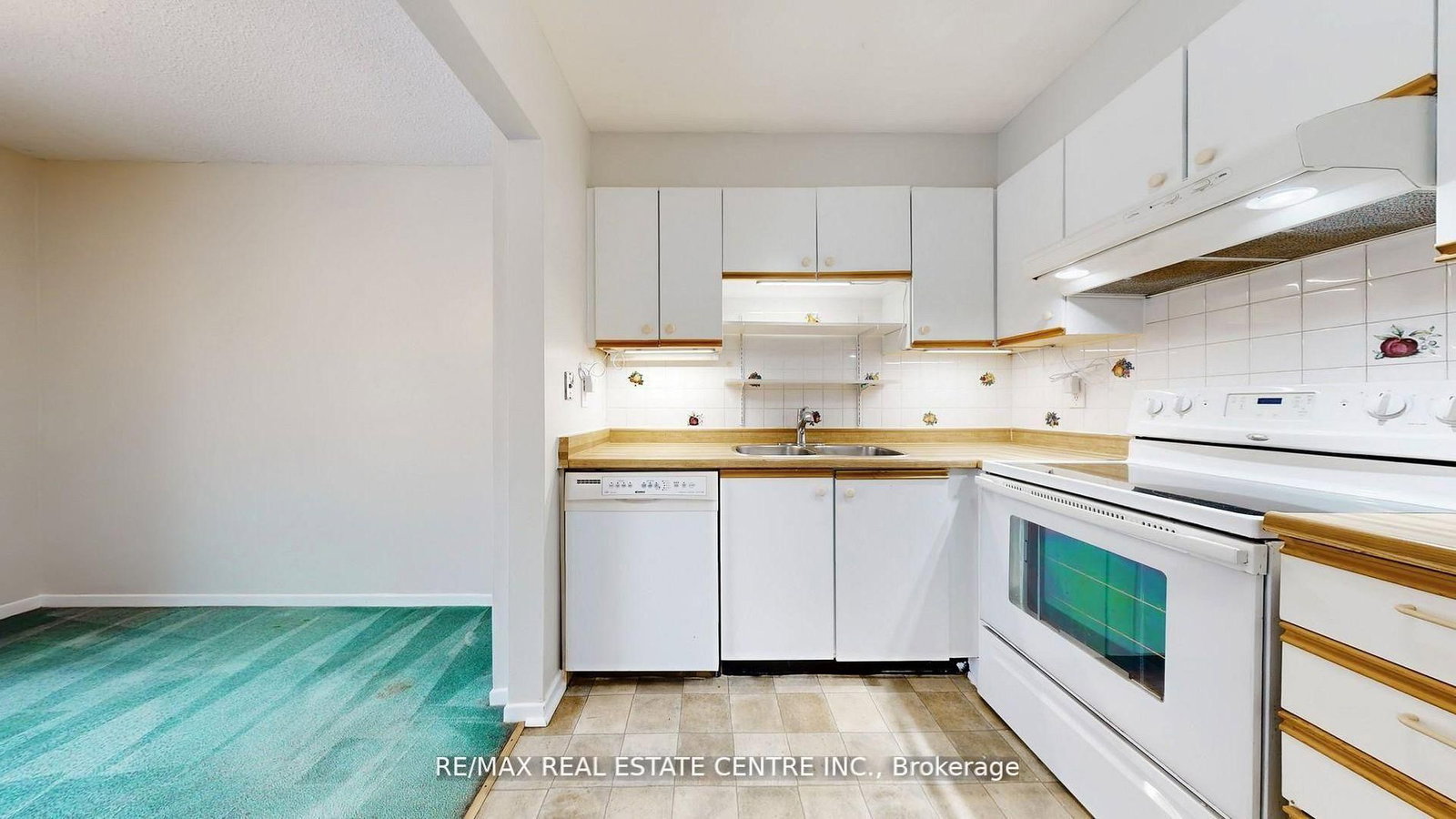 3079 Fifth Line W, Unit 67 - Photo 6