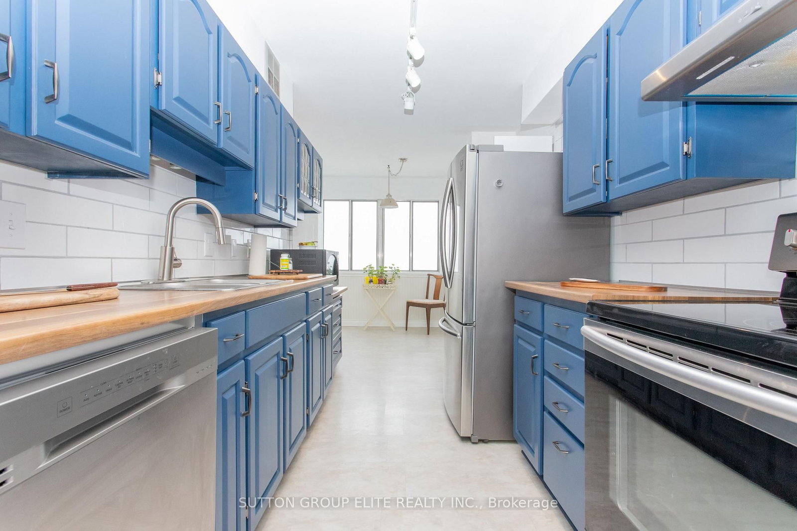 1580 MISSISSAUGA VALLEY Boulevard, Unit 1812 - Photo 16