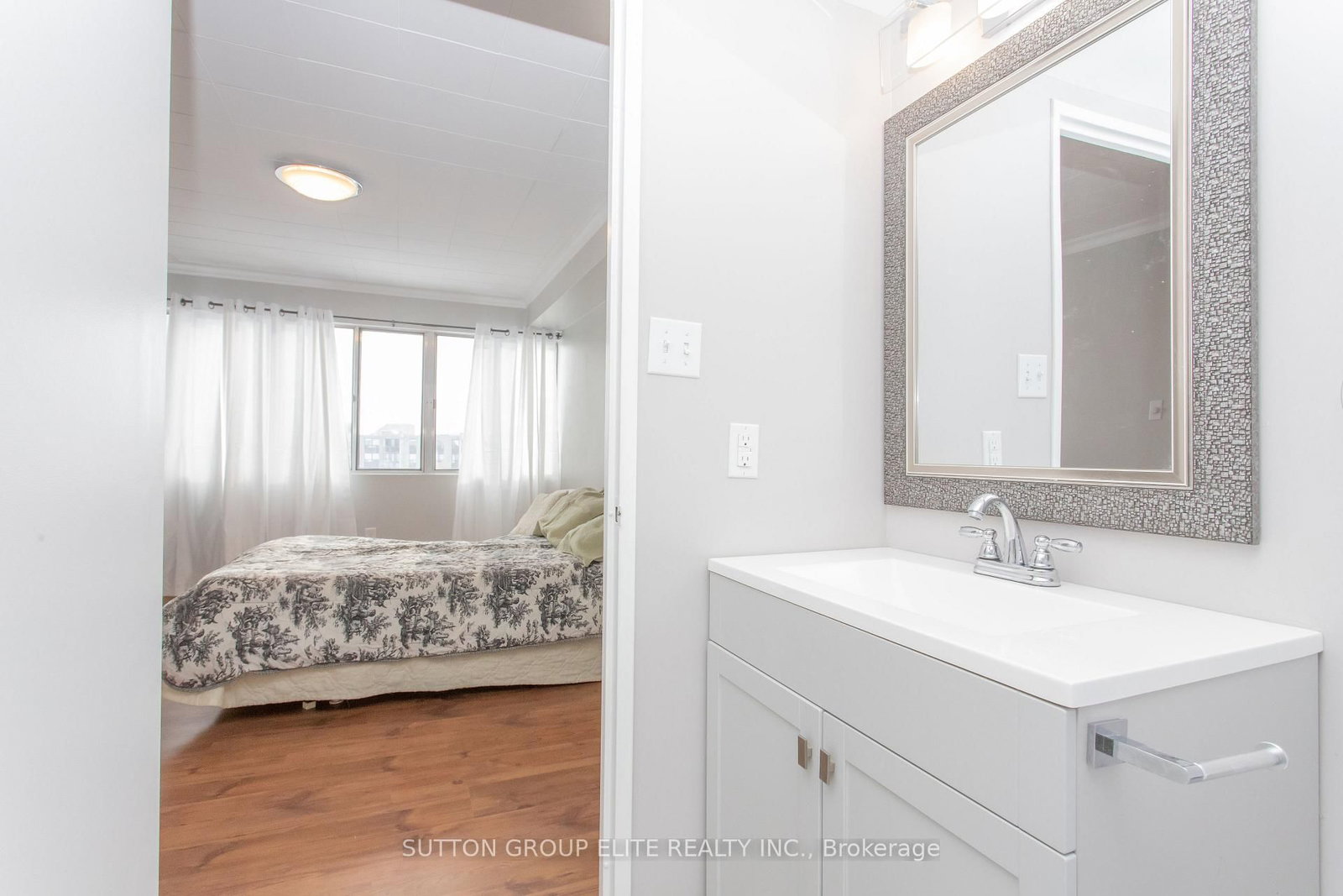 1580 MISSISSAUGA VALLEY Boulevard, Unit 1812 - Photo 25