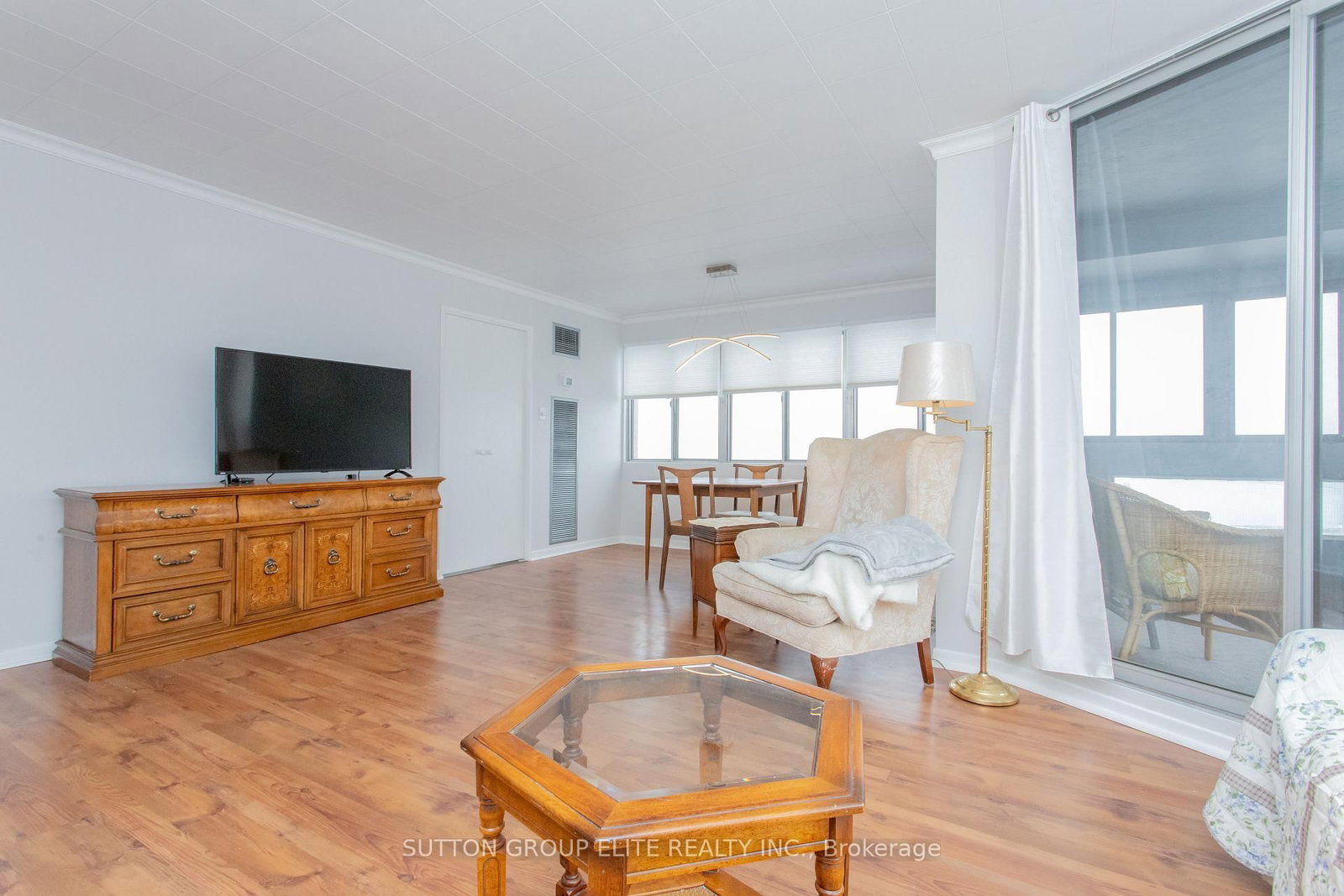 1580 MISSISSAUGA VALLEY Boulevard, Unit 1812 - Photo 32