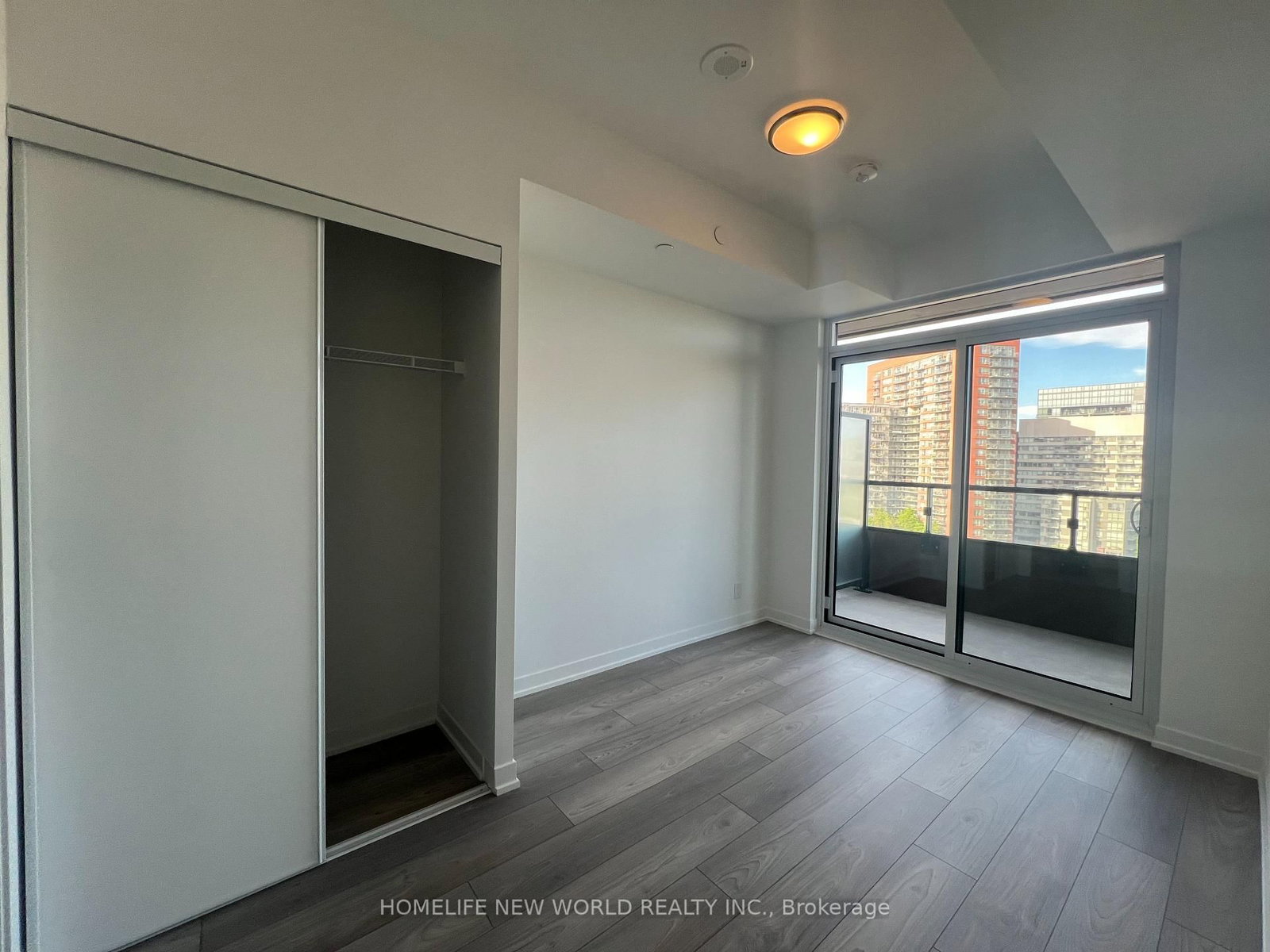 285 Dufferin Street, Unit 811 - Photo 15