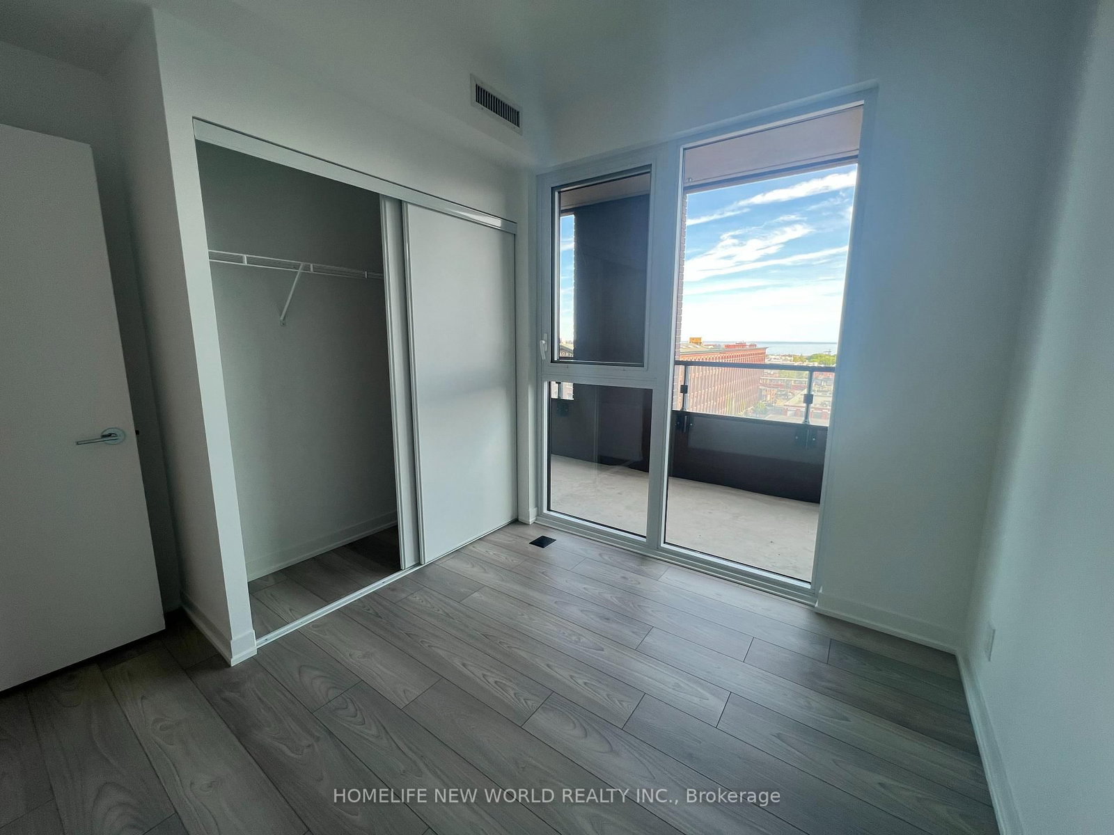 285 Dufferin Street, Unit 811 - Photo 9