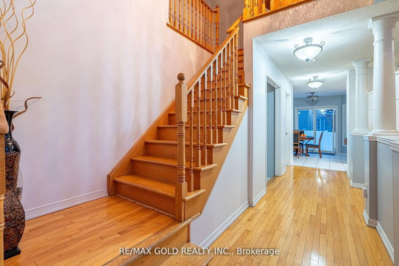 46 Egypt Dr, Brampton, L6R 2T9 | Image 3