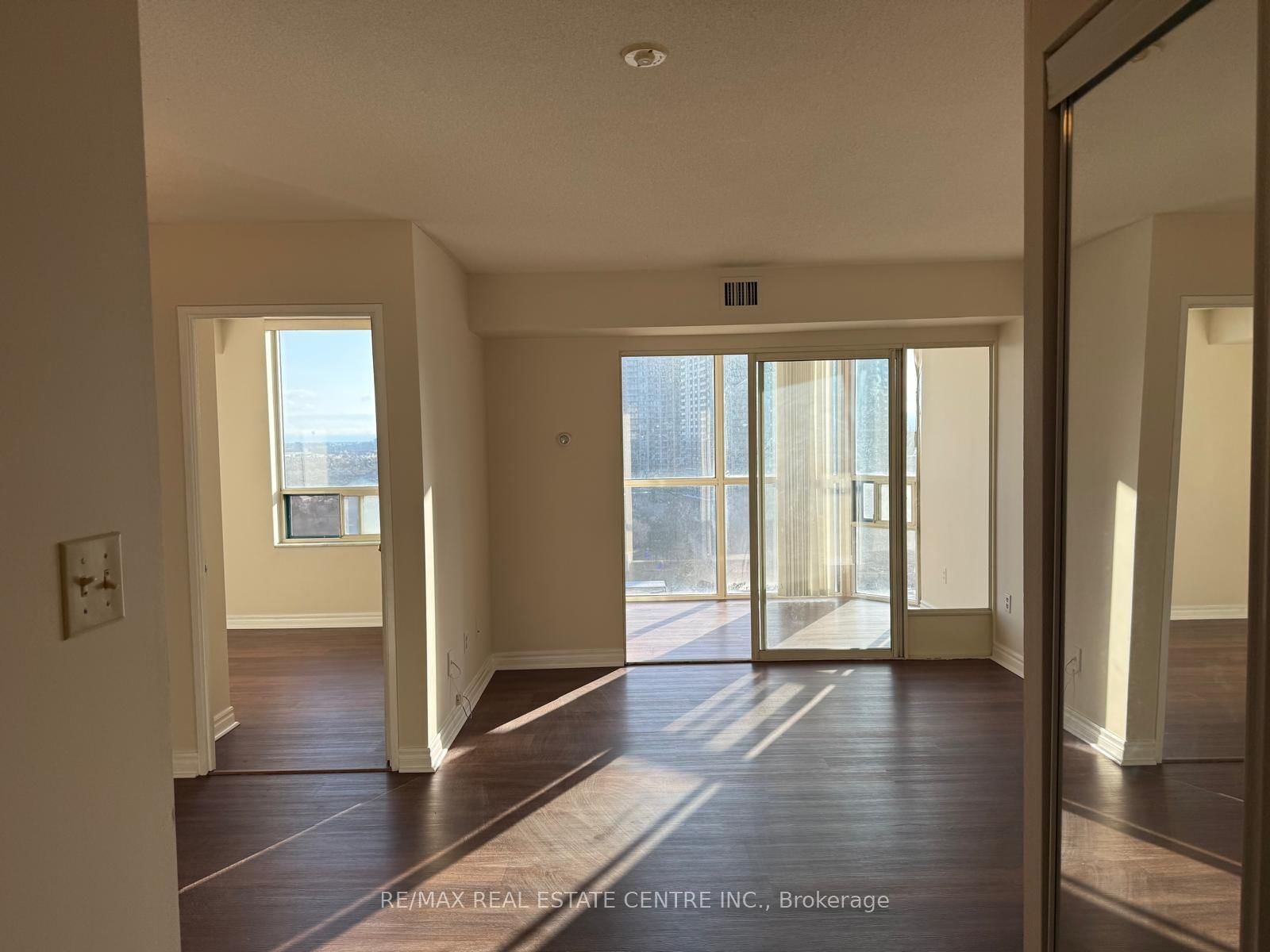 285 Enfield Place, Unit 1508 - Photo 28