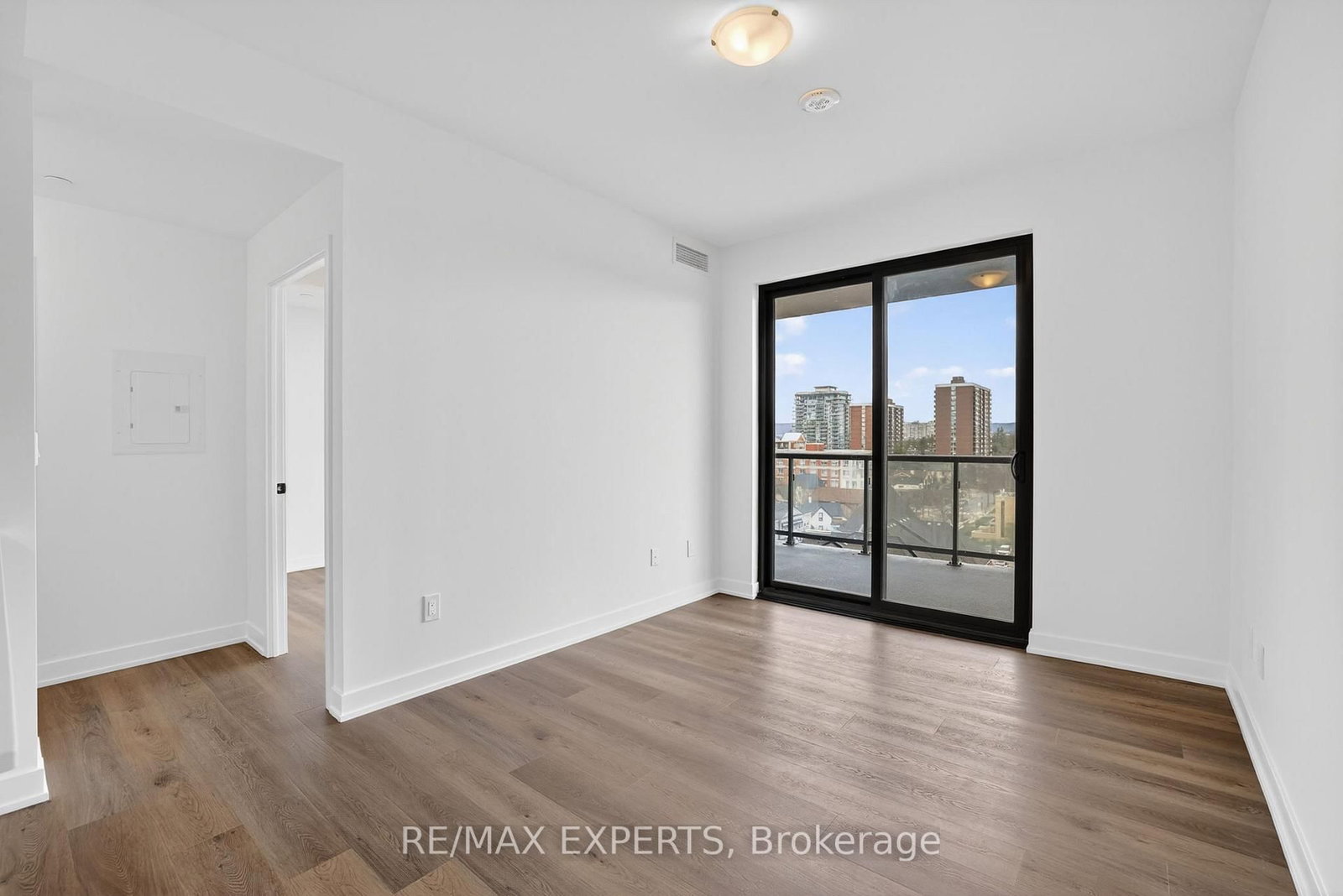 2075 Lakeshore Road, Unit 601 - Photo 16