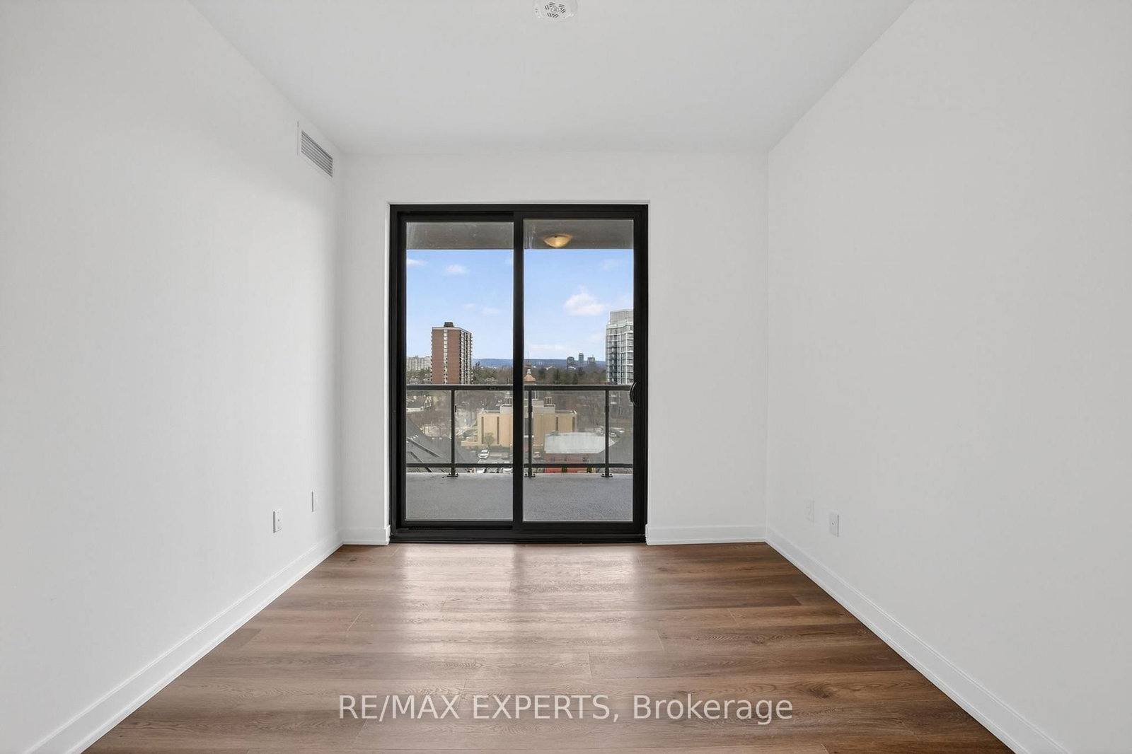 2075 Lakeshore Road, Unit 601 - Photo 17