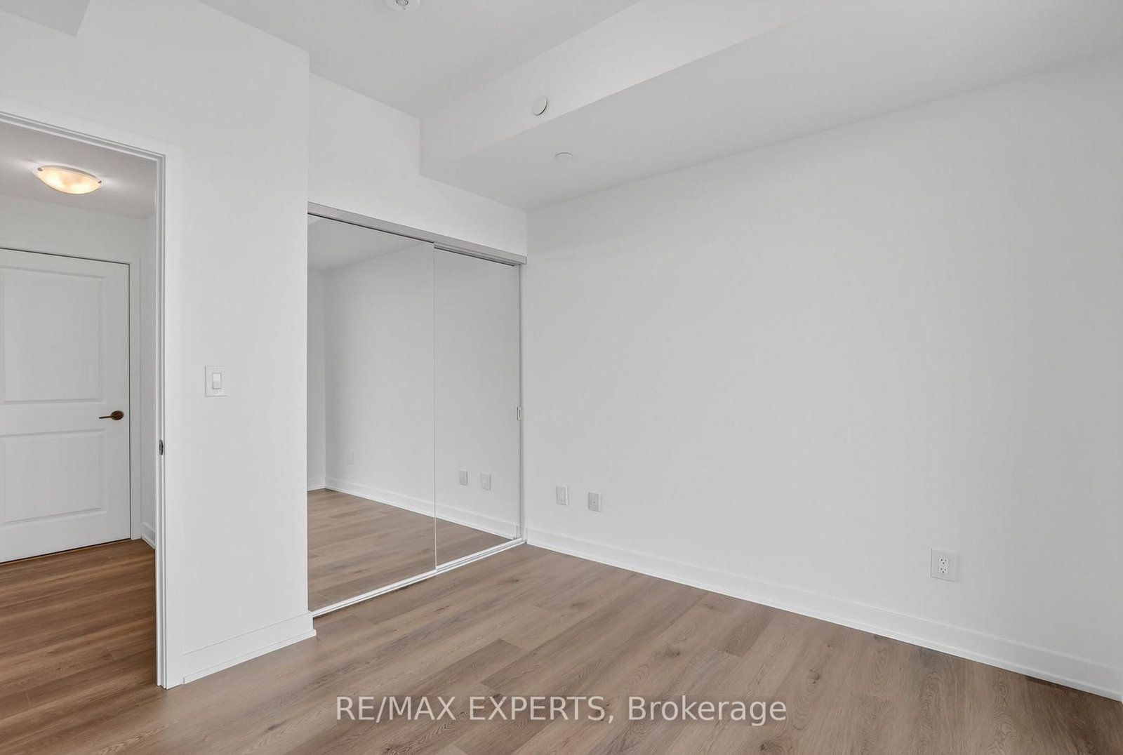 2075 Lakeshore Road, Unit 601 - Photo 24