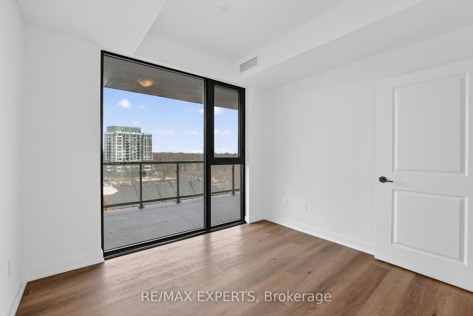 2075 Lakeshore Road, Unit 601 - Photo 26