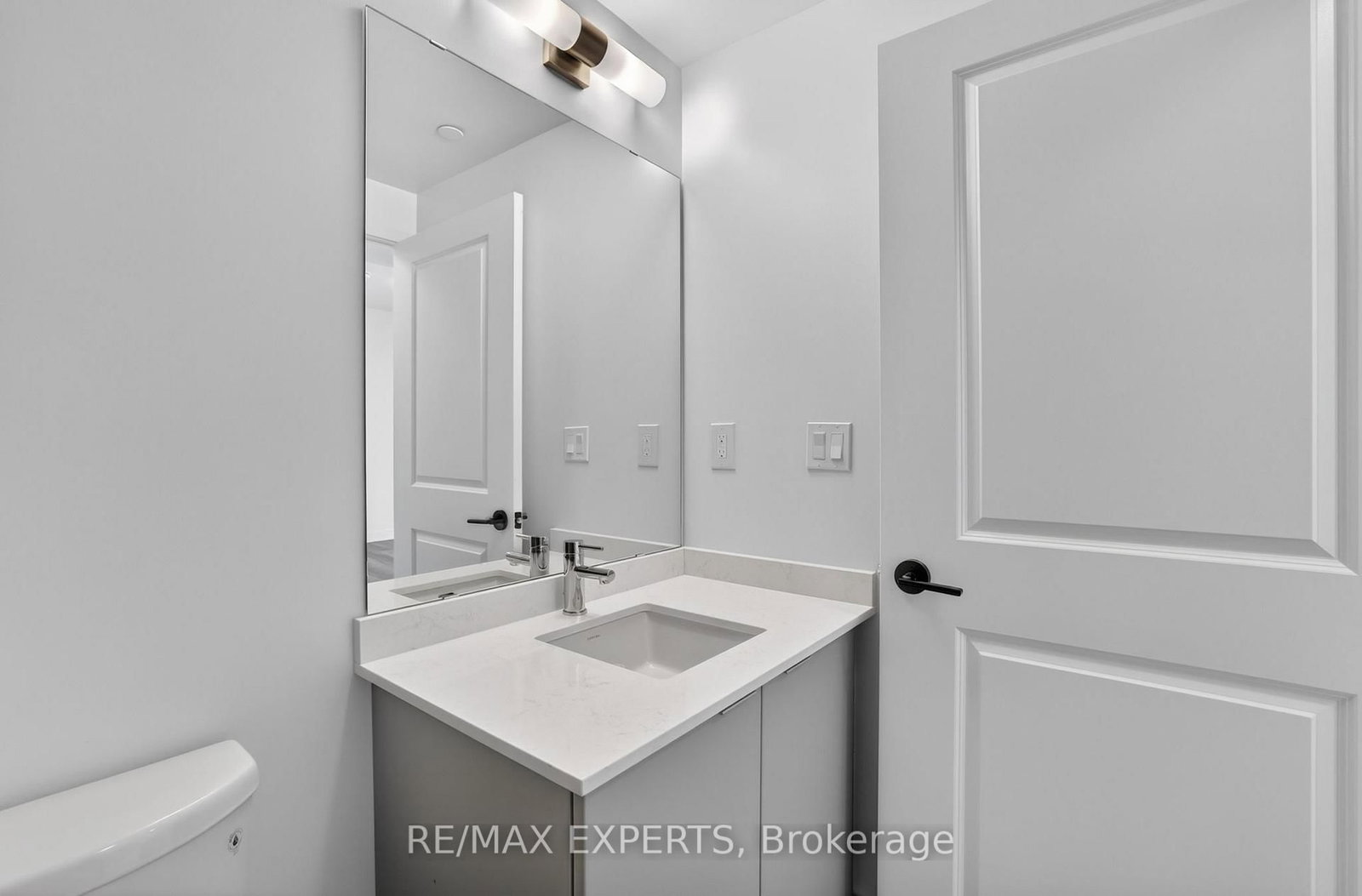 2075 Lakeshore Road, Unit 601 - Photo 28