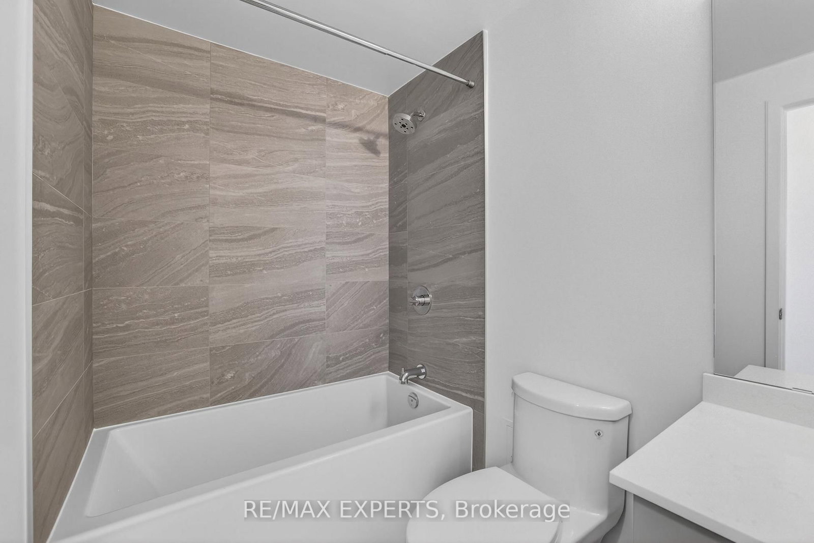 2075 Lakeshore Road, Unit 601 - Photo 29