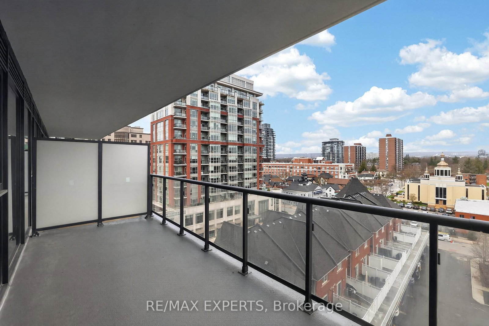 2075 Lakeshore Road, Unit 601 - Photo 31