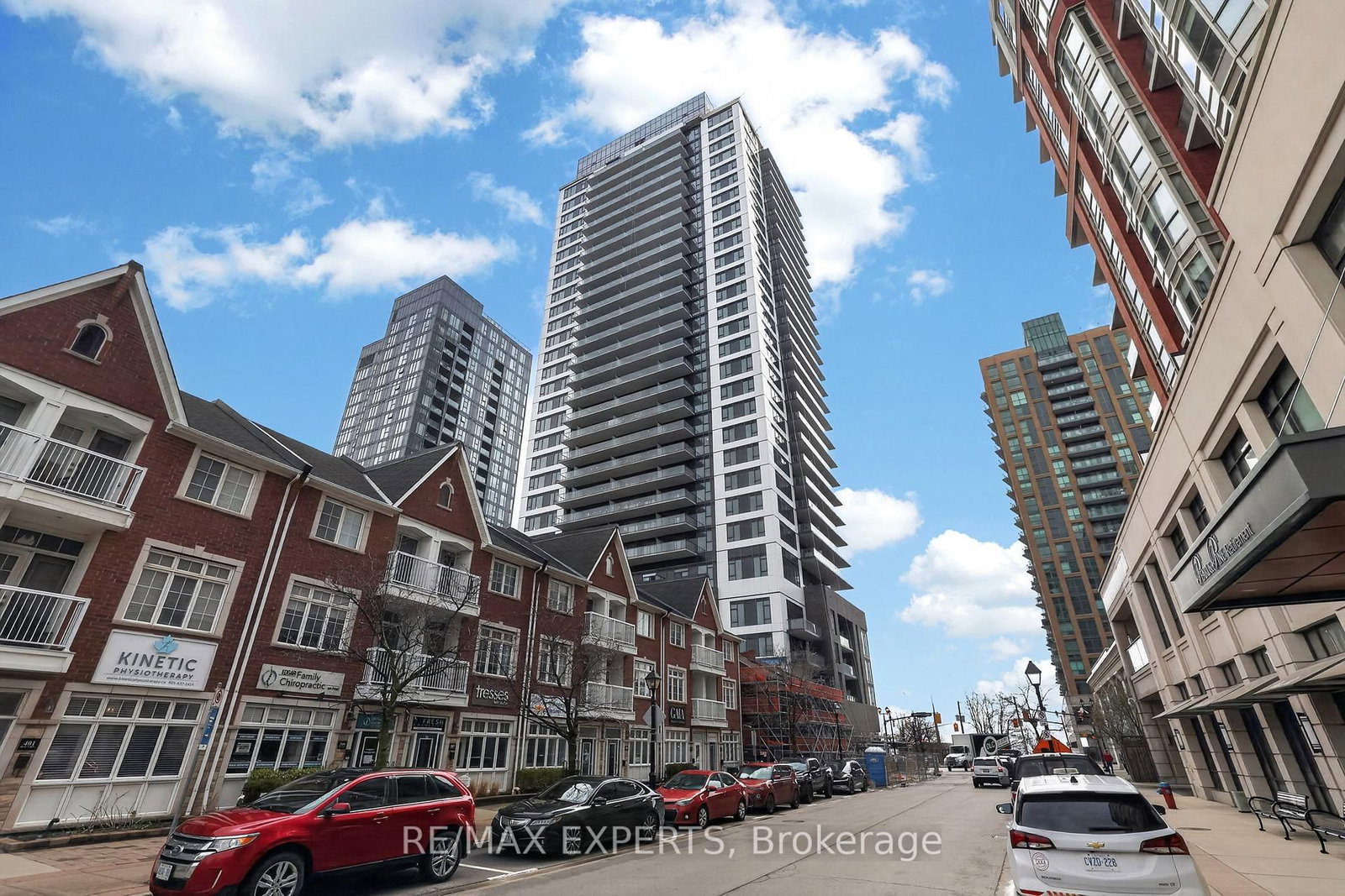 2075 Lakeshore Road, Unit 601 - Photo 4