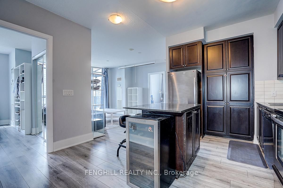 330 Burnhamthorpe Road W, Unit 2904 - Photo 14