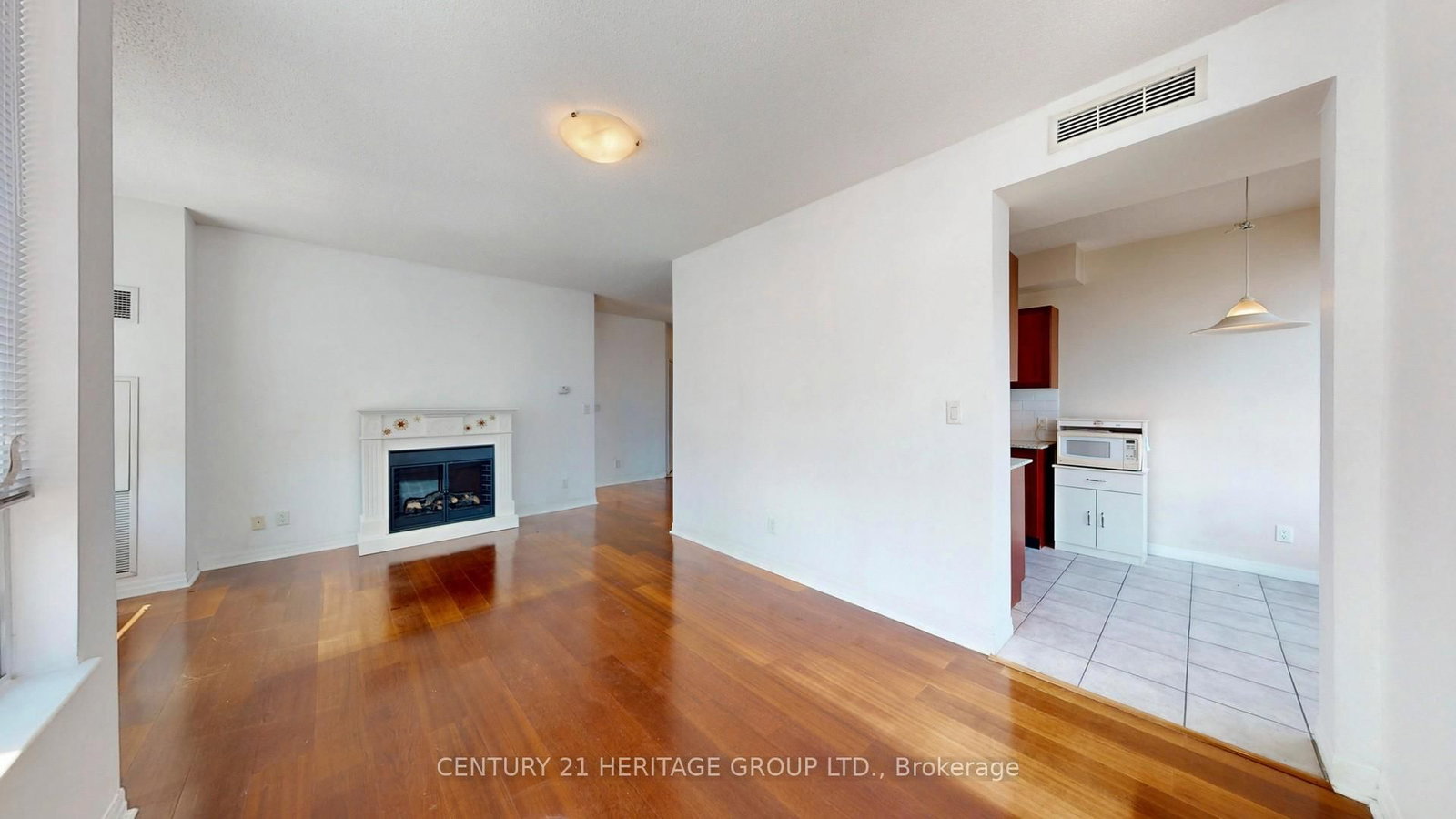 1359 Rathburn Road E, Unit 405 - Photo 10