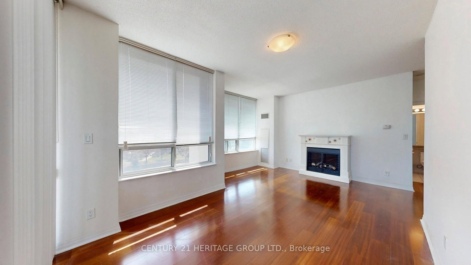 1359 Rathburn Road E, Unit 405 - Photo 12