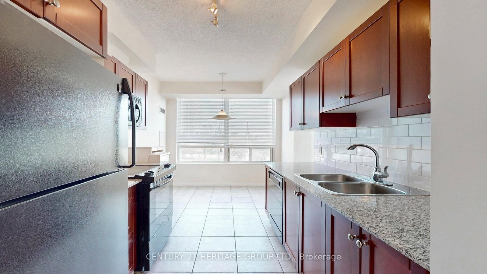 1359 Rathburn Road E, Unit 405 - Photo 14