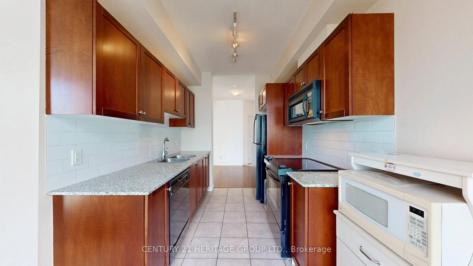 1359 Rathburn Road E, Unit 405 - Photo 16