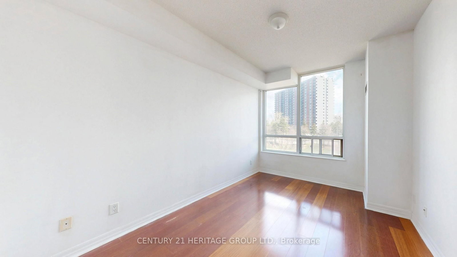 1359 Rathburn Road E, Unit 405 - Photo 18