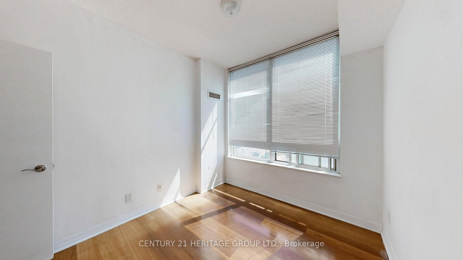 1359 Rathburn Road E, Unit 405 - Photo 25