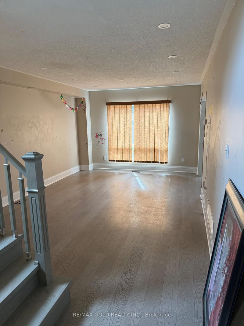 6 Colorado Pl, Brampton, L6R 2B3 | Image 3