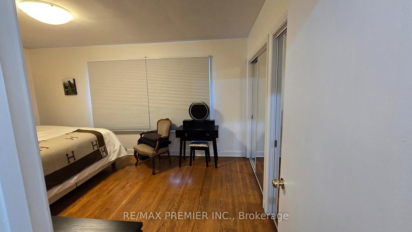 11 Northolt Court - Photo 12