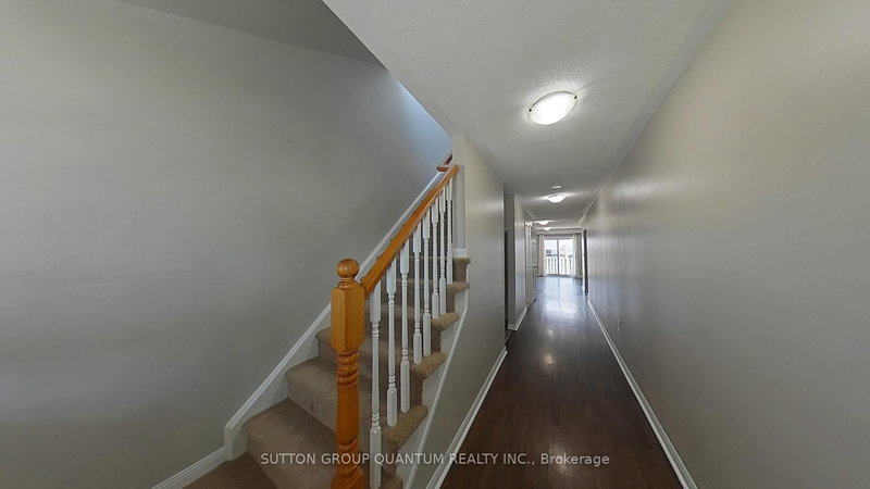 4422 Fairview St, Burlington, L7L 6S8 | Image 3