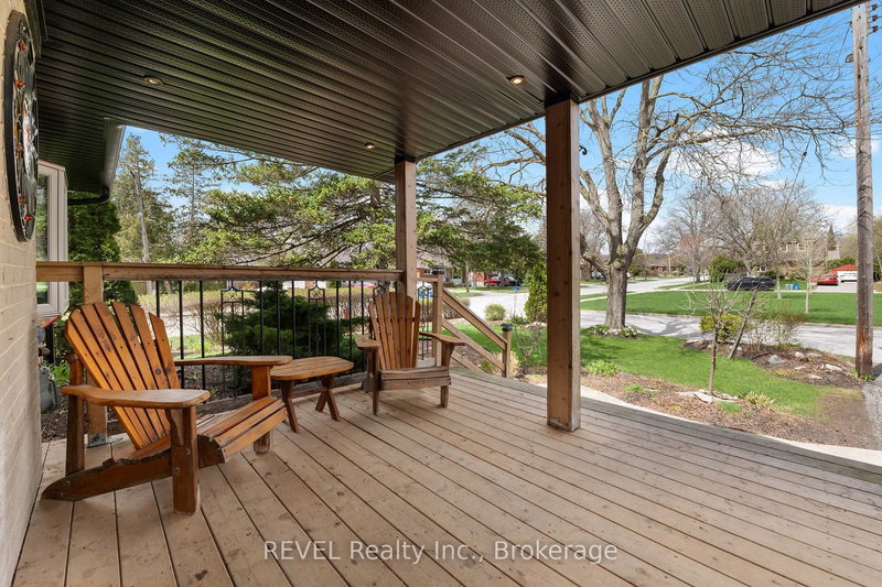 1367 St Marys Cres, Burlington, L7P 1S1 | Image 3