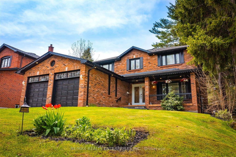 1264 Kane Rd, Mississauga, L5H 2M3 | Image 2