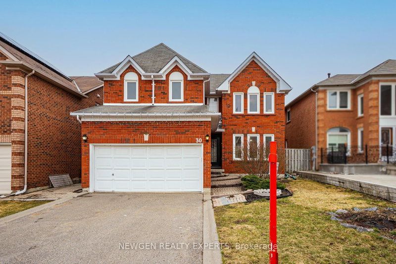30 Adirondack Cres, Brampton, Ontario